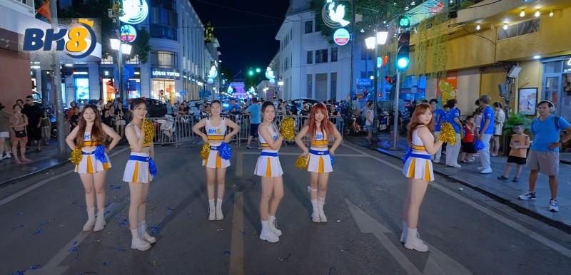 Các nhóm nhảy cực bốc lửa 