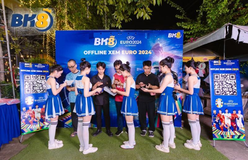 Tham gia và giao lưu cùng các chiến hữu bóng đá